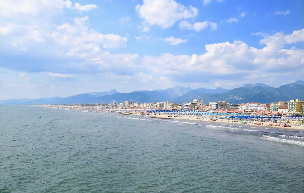 Tatil Evi Lovely Home In Greppolungo With House Sea View Camaiore